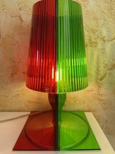 Kartell Lampada Da Tavolo Modello Take Bicolore Rosso E Verde