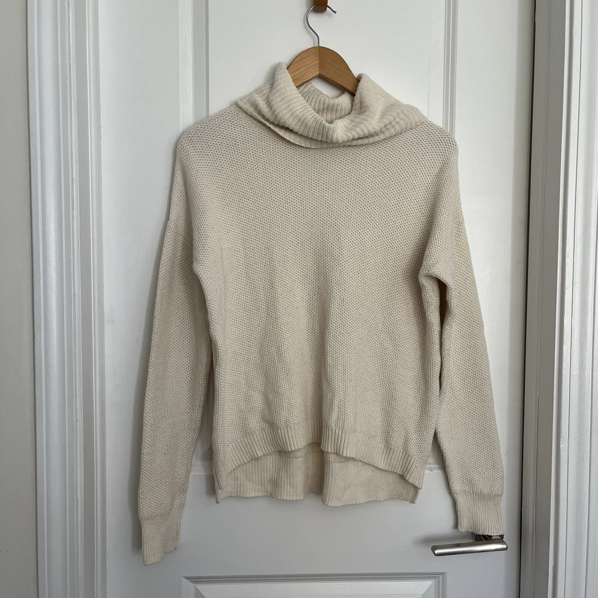 Madewell Turtleneck Sweater in Cream Size Medium Cotton Blend