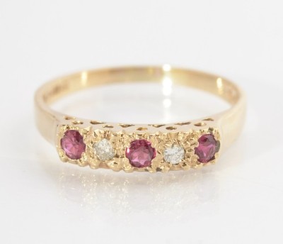 Vintage 9 kt Gold Ring mit natürlichen Diamanten & Rubinen 5 Edelsteine Linie UK Größe N1/2