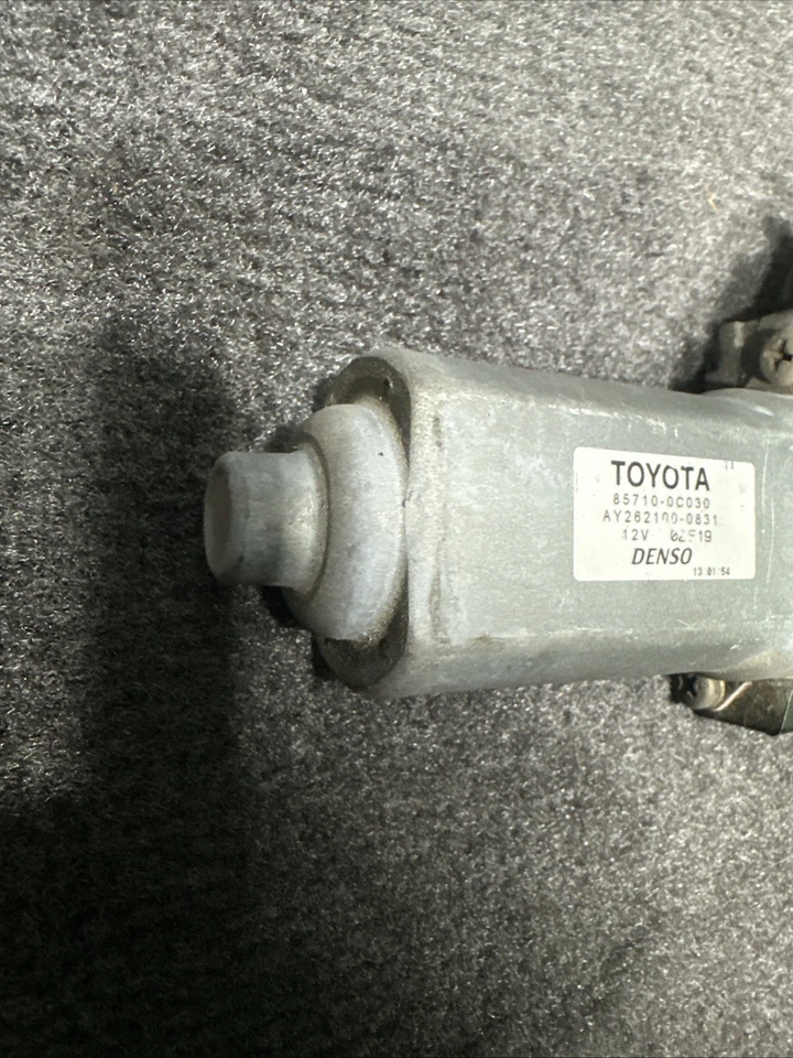 2001-2004 Toyota Sequoia Rear Tailgate Window Motor Liftgate 85710-0C030 OEM - Image 3 of 4