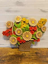 Vintage 1975 Syroco Flower Basket Wall Hanging Plastic Decor Retro 3D USA
