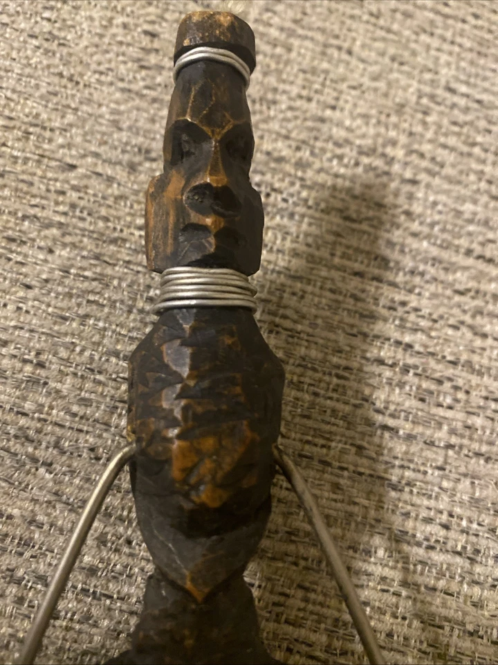 Bastón de madera tallado a mano para hombres mujeres bastón hecho a mano Foto 4 de 4