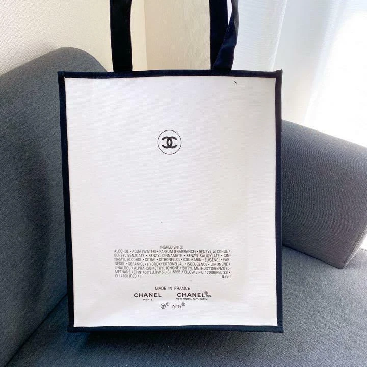 CHANEL N ° 5 No 5 100th Anniversary Tote Bag White Novelty 2021 35 x30 x  8cm