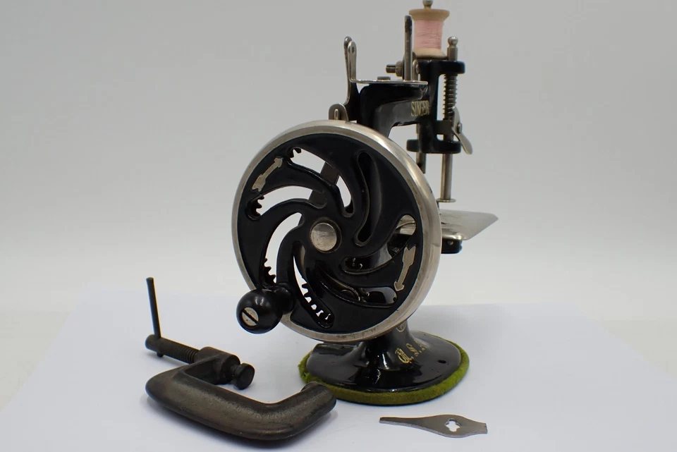 jouet ancien machine à coudre ,Singer pour enfant - Photo 4/4