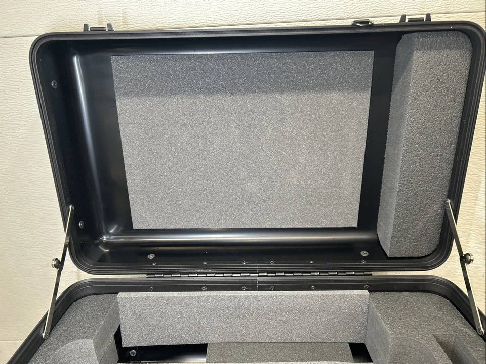 Heavy Duty Chicago Case Company Black Travel Case On Wheels-Excellent - Image 3 of 4