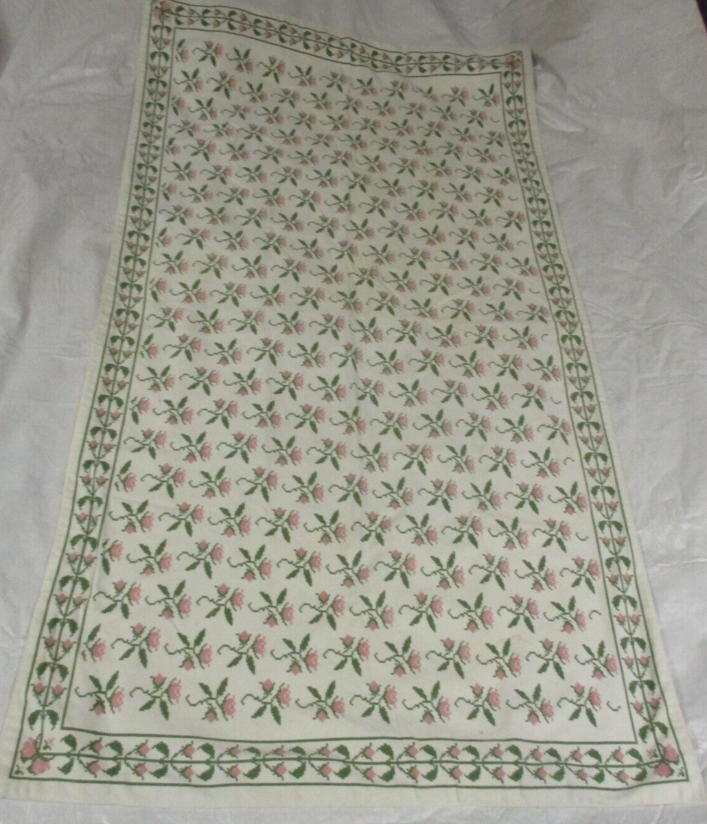 最終お値下げLaura Ashley テーブルランナー Laura Ashley - Heavy Cotton Table Runner - Pink Flowers - 54