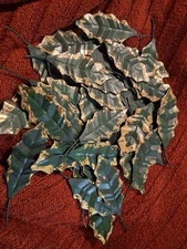 Lot Of 48 Metal Green And Gold Leaves 🌿🍃