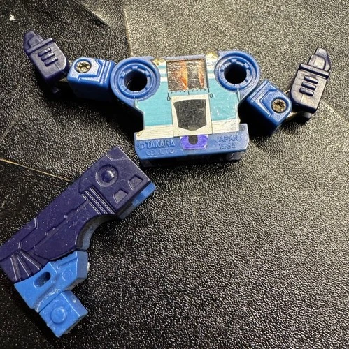 Takara Vintage Transformers G1 Diaclone Micro Change Blaster Radio Robot Figure