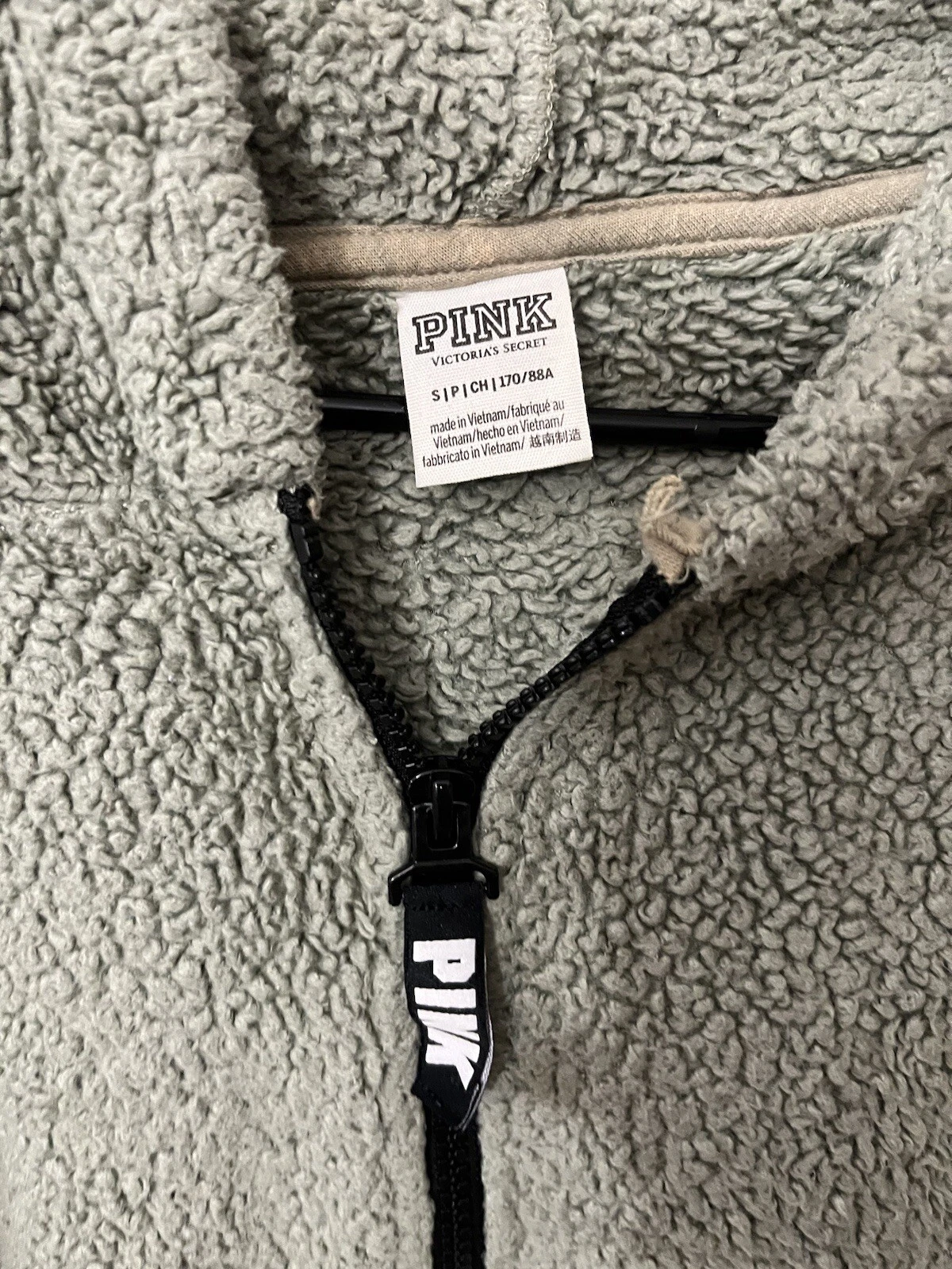 UNDERCOVER Felpa con cappuccio verde sherpa rosa cerniera intera manica lunga collo alto taglia S