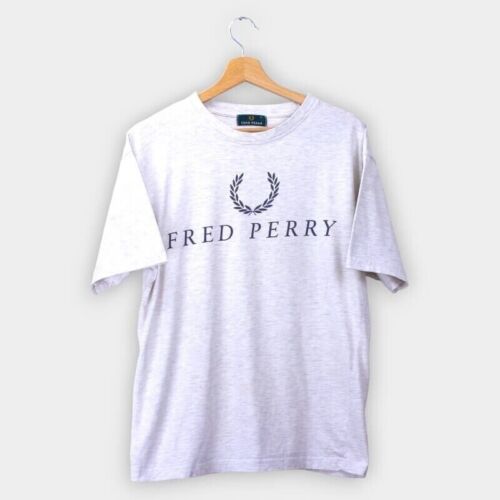 Vintage Fred Perry T-Shirt Top Tee 90's Grey Spell Out Logo Men S Small - Foto 1 di 7