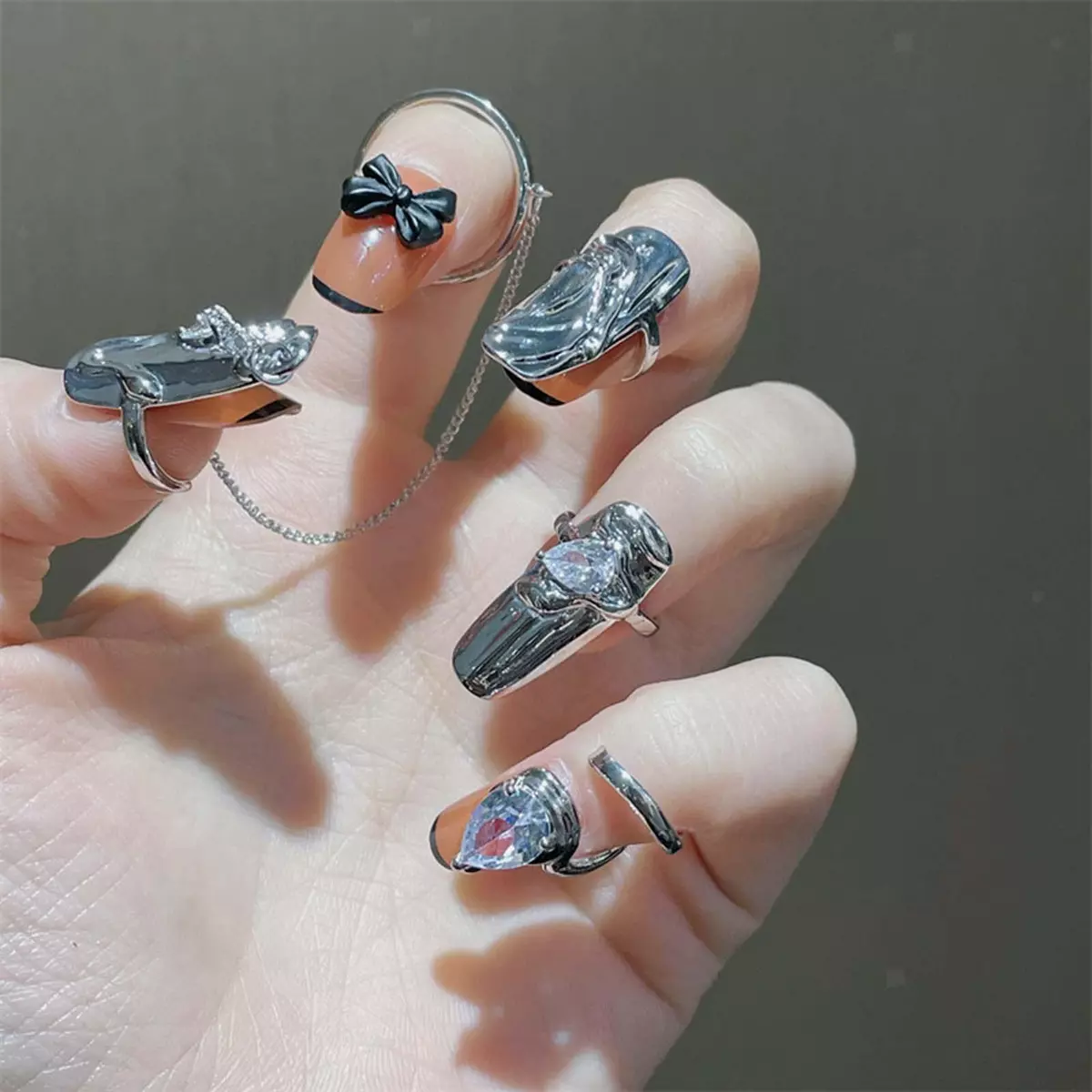 4Pcs Luxury Finger Nail Rings Nail Art Charms Rhinestone