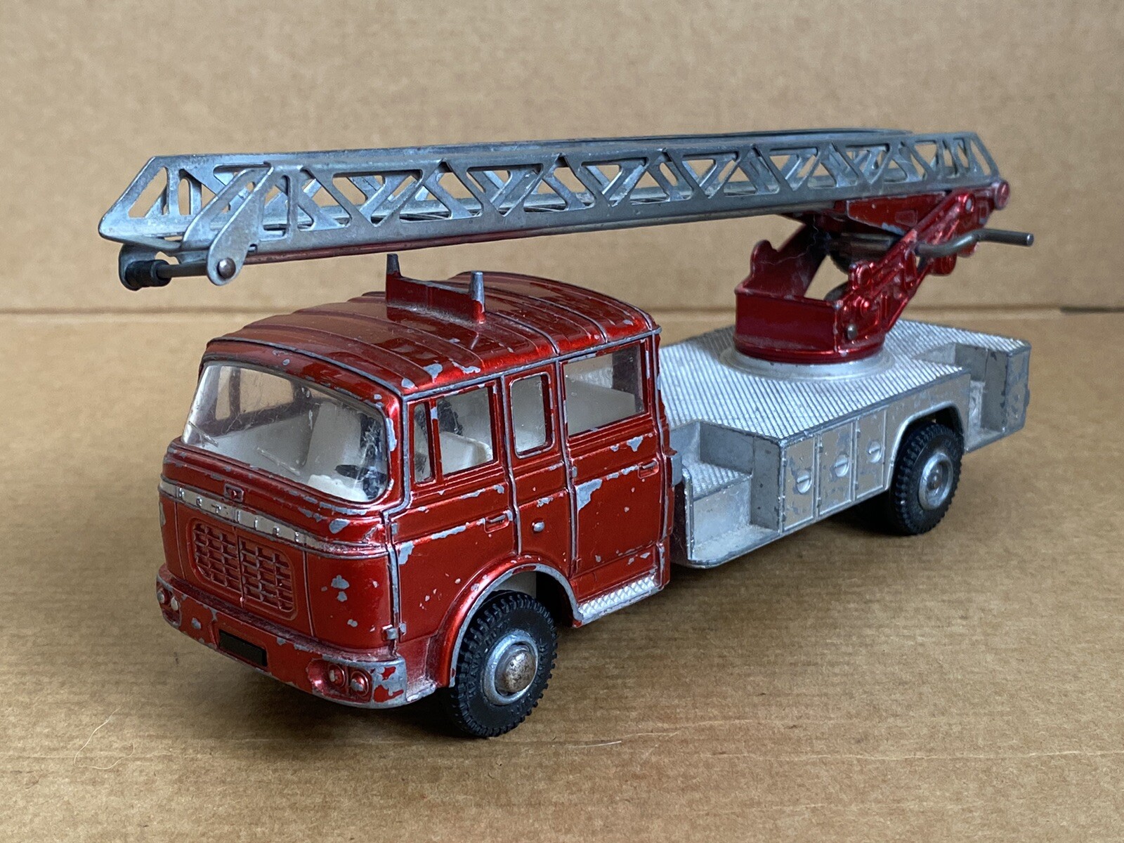 Dinky 568, Berliet Fire Escape - Free Price Guide & Review