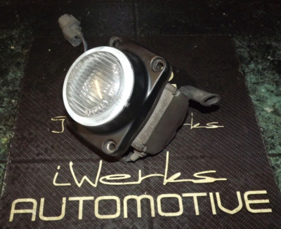 (1) OEM 99-04 USDM Honda Odyssey RL1 front bumper Stanley fog light assembly