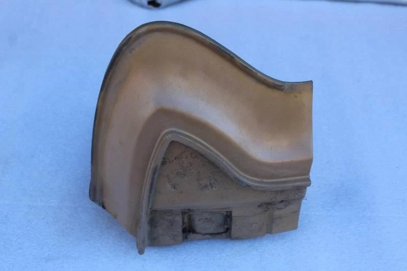 1974 1975 1976 LINCOLN CONTINENTAL MARK IV RIGHT REAR MUD FLAP GUARD - Image 2 of 4