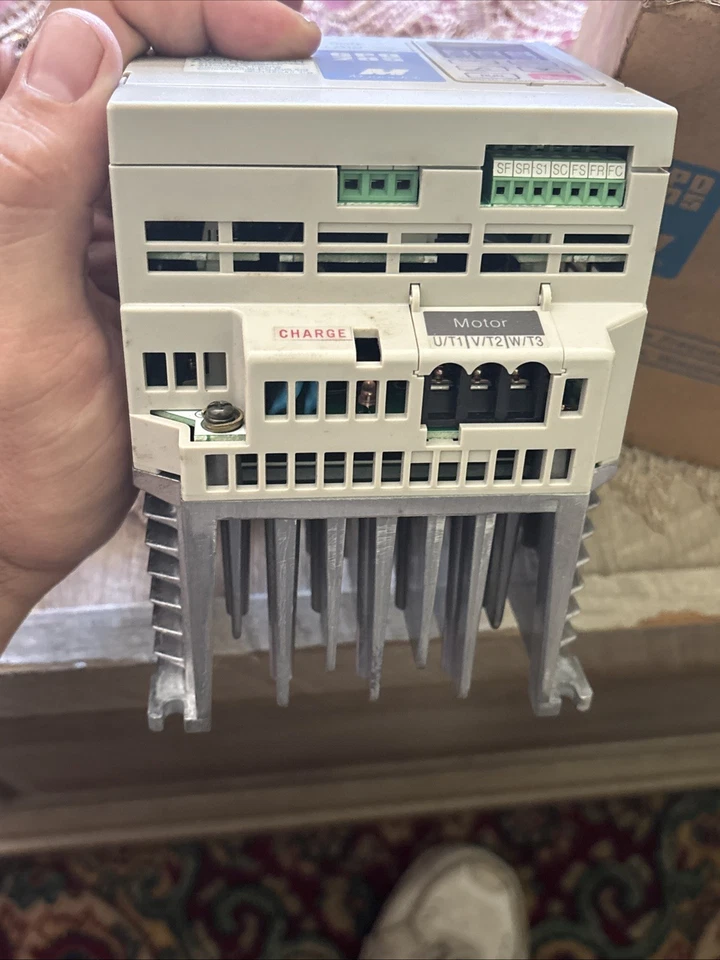 New Old Stock Adjustable Frequency Drive GDP205-DS - Imagem 3 de 4