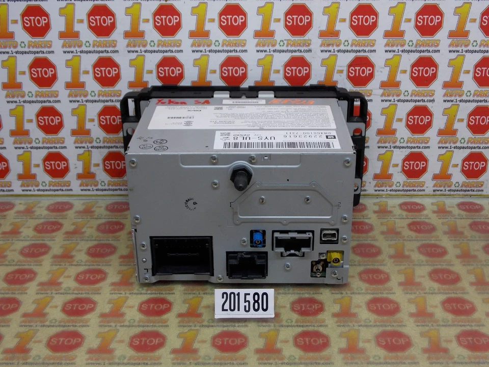 GMC YUKON 2013 radio navegación pantalla USB AM/FM XD reproductor de CD DVD 22923616 OEM Foto 3 de 4