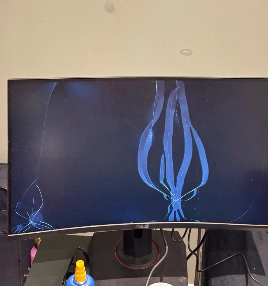 ASUS Gaming VG27WQ 27” Curved Monitor - Broken Screen / Working Speakers & Power - Image 3 of 3