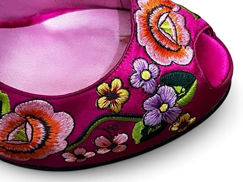 Betsey Johnson Ashleigh rosa Blumen bestickt Slingback Heels Peeptoe 6 Box - Bild 4 von 11