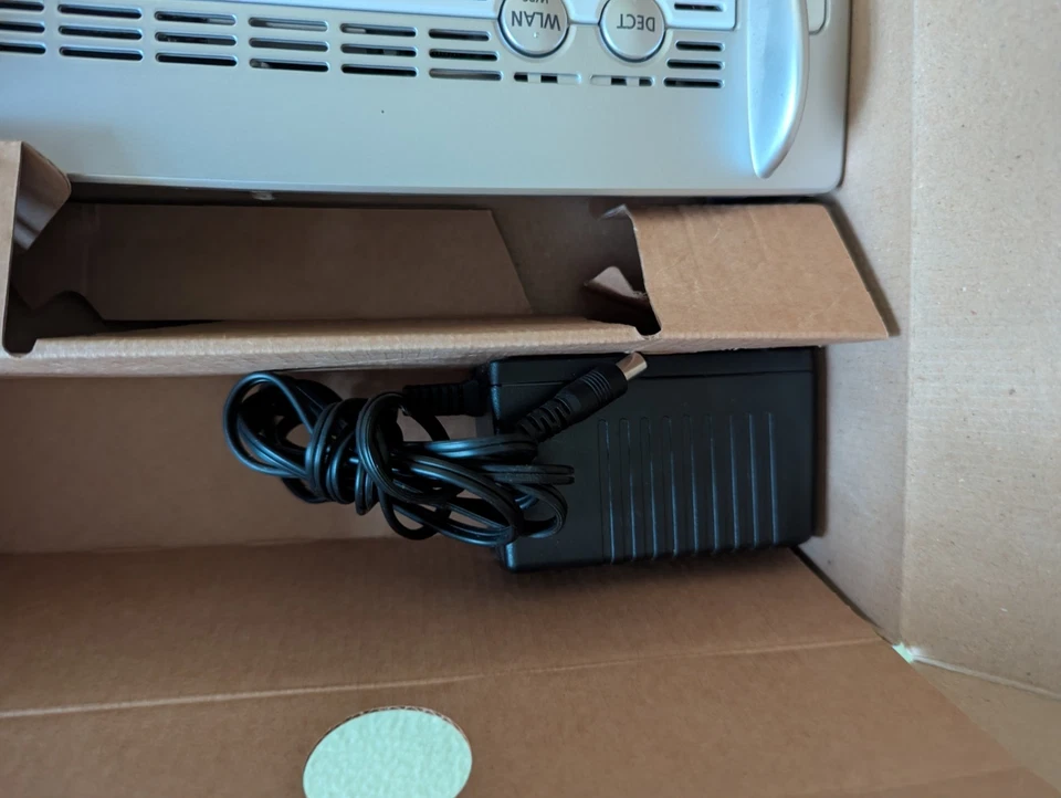 FRITZ!Box 6490 Cable WLAN AC Router in OKT - Bild 3 von 4