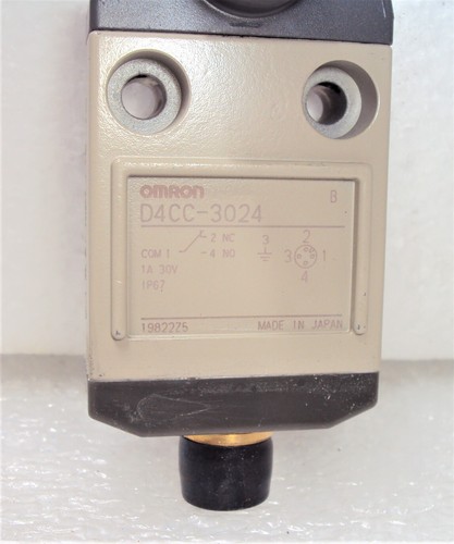 New Omron D4CC-3024 General Purpose Limit Switch Roller Lever Type SPDT (1PCS) - Picture 4 of 4