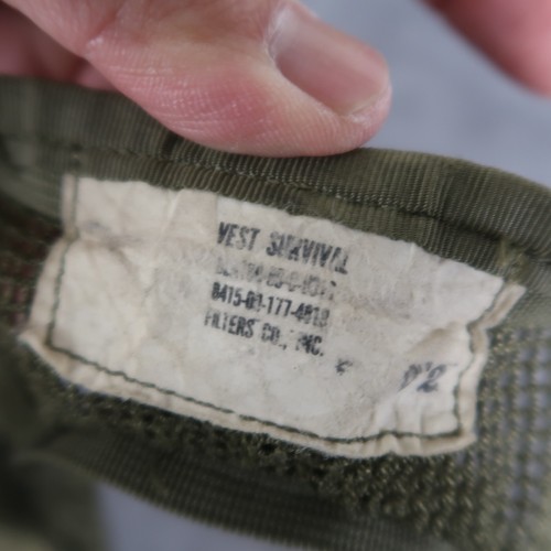 Vintage 80s Flight Survival Vest Size M / L Mesh Cargo Broken Zipper Military - Picture 10 of 14