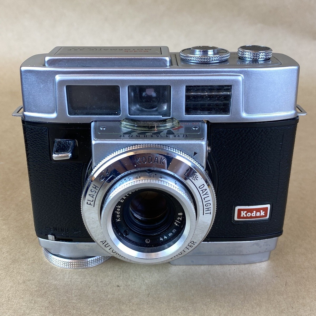 Kodak Motormatic 35F フィルムカメラ 本体 Kodak Motormatic 35F Camera W/ Leather Case - FOR PARTS OR REPAIR