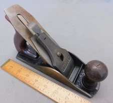 Stanley Rule & Level Co. No. 4 Smooth Plane WWII Era - Type 17 Antique Tool