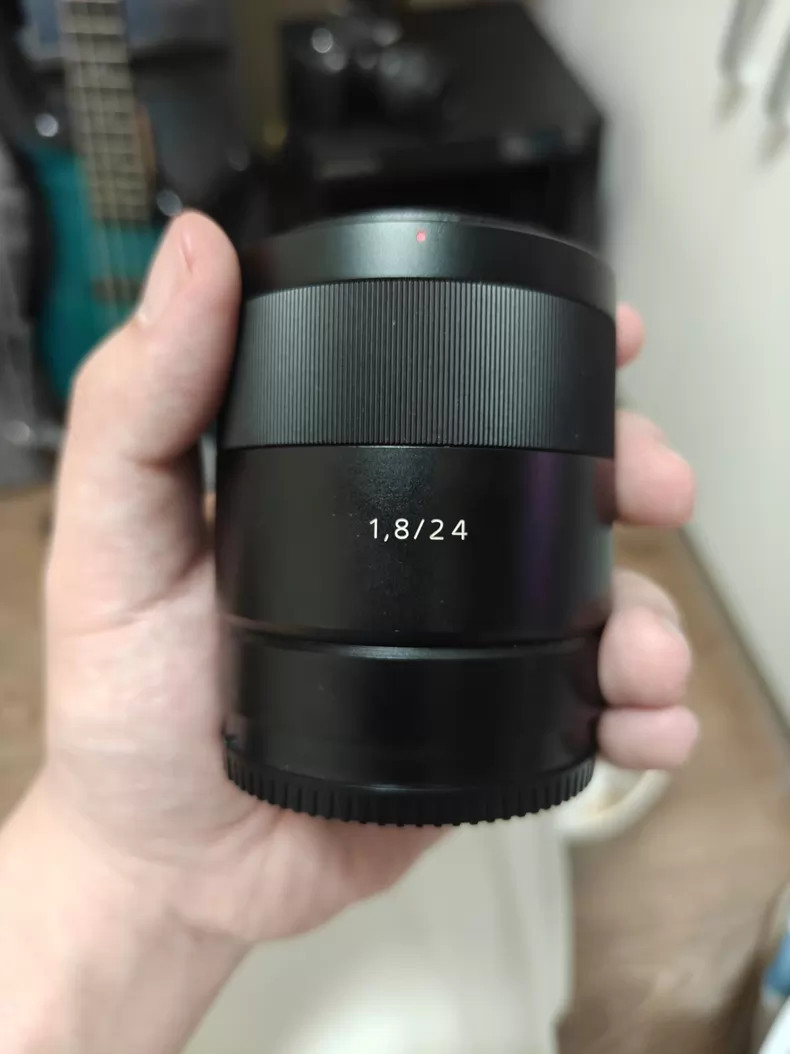 Sony ZEISS Sonnar T* E 24mm F/1.8 ZA Lens (Sony E) | eBay
