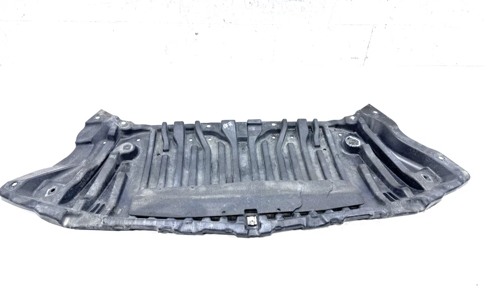 Mercedes-Benz E250 E350 W212 2011-2016 guardabarros delantero inferior guardabarros protector contra salpicaduras Foto 2 de 4