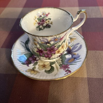 Queens China England Cup/Saucer, Multicolor Spring Flowers