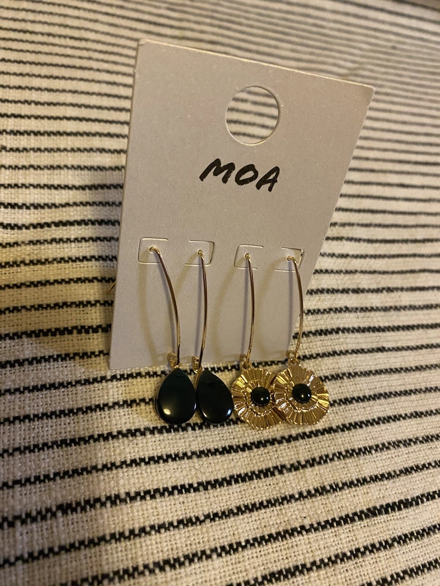 Lot de bijoux fantaisie, boucles d'oreilles - Montres & Bijoux