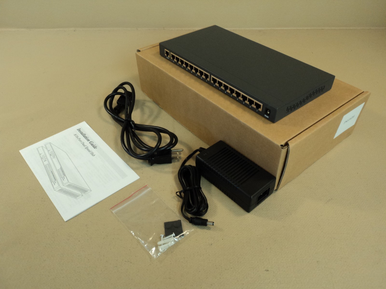 Hawking Technology 16 Port Dual Speed Network Hub 10 100 10/100 Mbps PN616DH