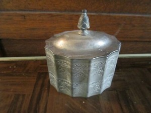 Godinger Silver Art Co. Ltd. Ornate Lidded Lined Trinket Box