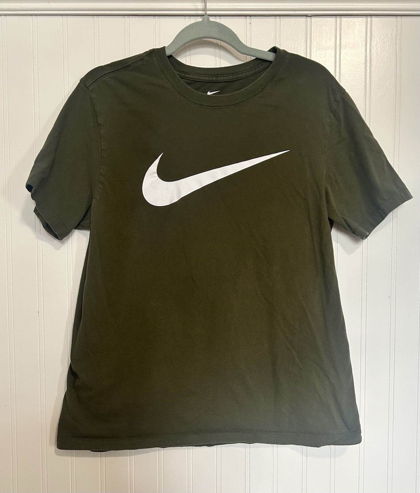 Nike Men's Medium Green Short Sleeve T-Shirt