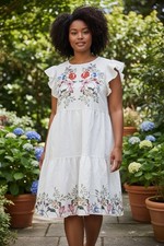 White Dress With Floral Print And With Ruffle Sleeves Size 2X.