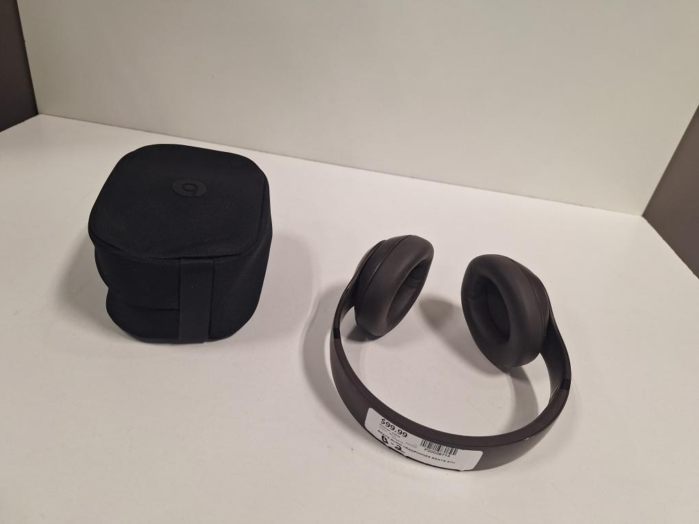 Beats by Dr. Dre Studio3 Camo Collection On Ear Wireless