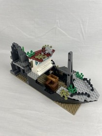 Lego City Deep Sea Exploration Vessel Set 60095, Used. All minifigs Included. 