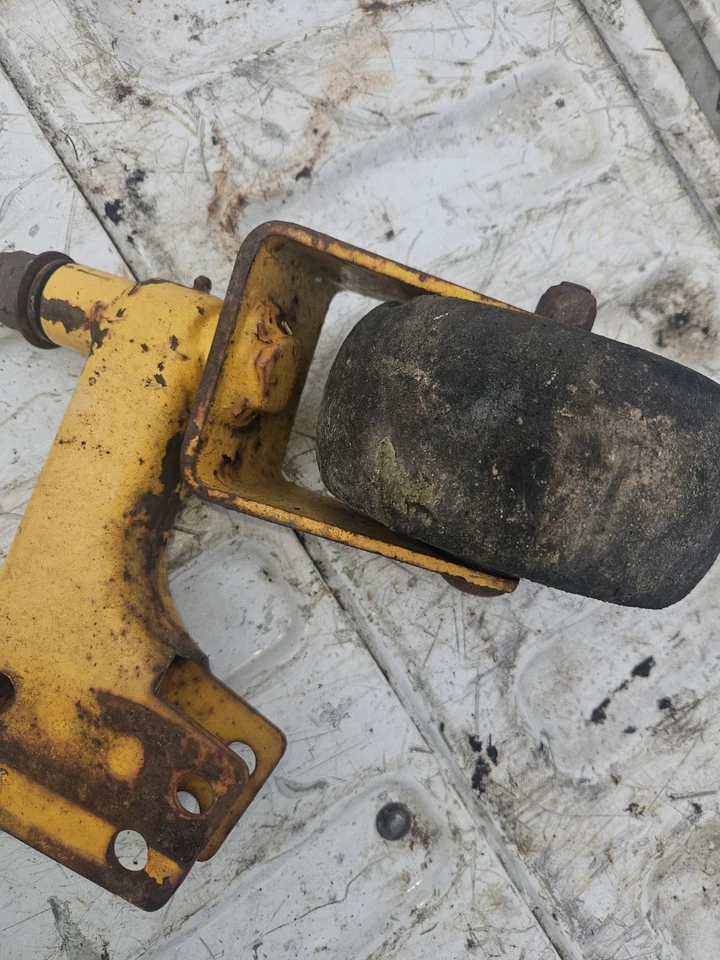 Cub Cadet 3000 Series 48 54 Deck Gauge Wheel 3225 3240 3235 3206 3204 3205 3208 - Image 2 of 3