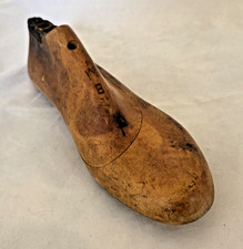 Vintage Wooden Cobblers Shoe Last Metal Heel Shoe Form Mold Size 8M