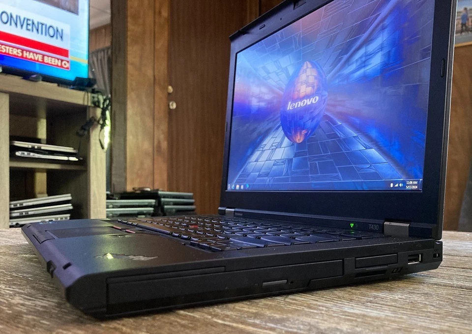 Portátil Lenovo T410-30 14.1" Windows 7 Pro 64 bits Intel i5 2ghz 8gb 128gb SSD DVD Foto 4 de 4