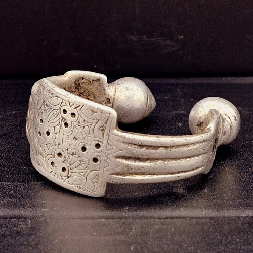 KYRA MINT-chev79 ANTIQUE-Aluminum ANKLET-BRACELET- 7cm large-SAHARA-1800s/1900s