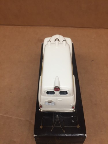 BROOKLIN MODELS METAL 1:43 SCALE 1952 FORD F1 AMBULANCE JASPER BRK.42 NEAR MINT - Picture 7 of 8