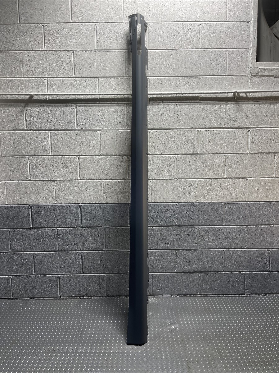 2024 BMW 7 G70 I7 Electric Right Side Skirt Panel 8081560 OEM | eBay