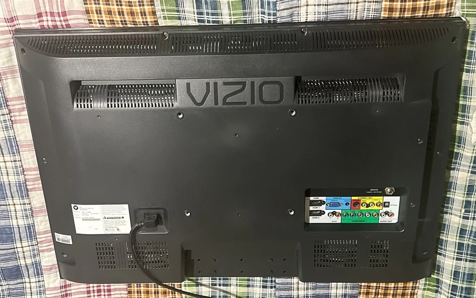 Vizio VL320M 32" 1080i Full HD LCD Television - Image 3 of 4