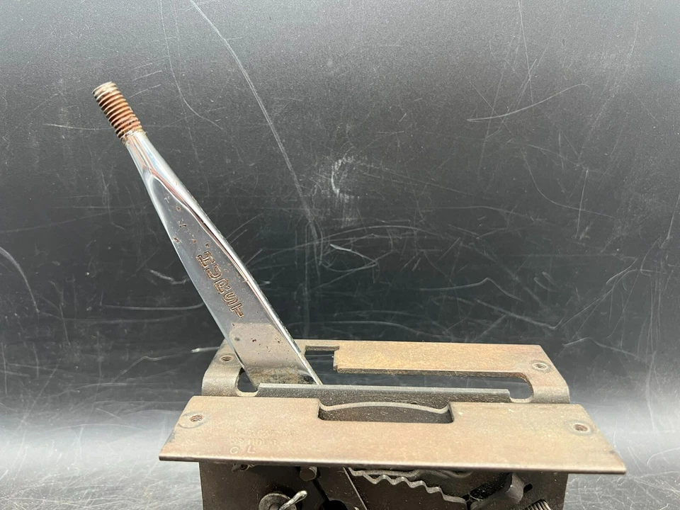 Vintage Hurst Gear Shifter Body 3 Speed Stick Shift Ratchet Automatic 3941D09 - Image 3 of 4