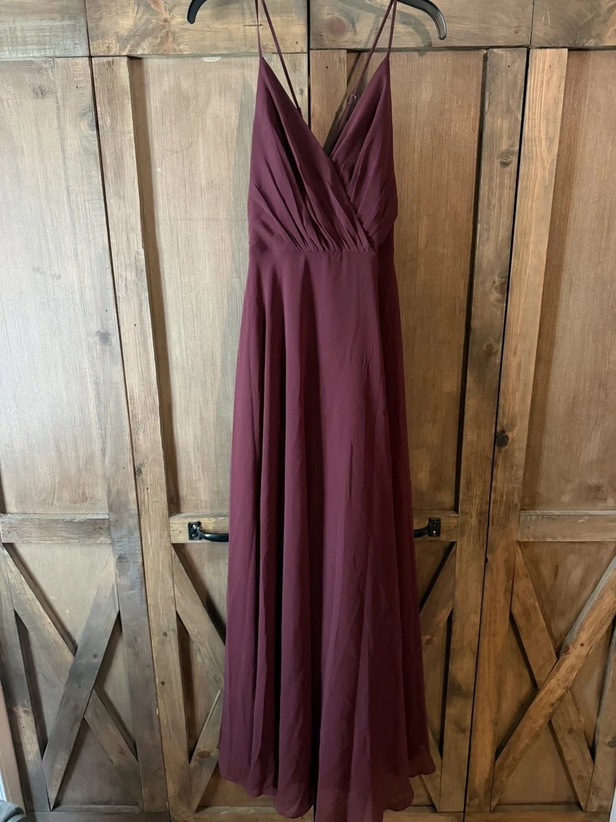 davids bridal bridesmaid dresses A dress that looks good on all your girls? Yes, please! With flattering flutter sleeves, softly pleated, plunging-V neckline, 60+ colors, and a billowing chiffon skirt, it's no wonder this Bridesmaid Dress Shopping: What to