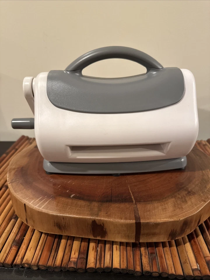 Máquinas de estampado sizzix, solo máquina Foto 3 de 4