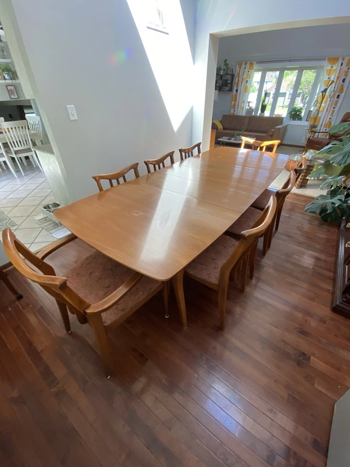 Mid Century Dining Table, Chairs and Hutch - Image 4 of 4