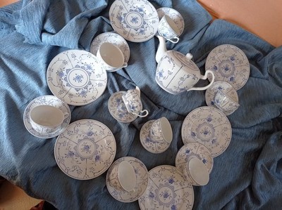 WARNECKE  - FRIESISCH BLAU  - ein zartes TEESERVICE - komplett für 6 Personen !