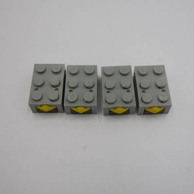 LEGO LOT OF 4 Technic Electric Touch Sensor Mindstorms RCX Light Gray Yellow 879
